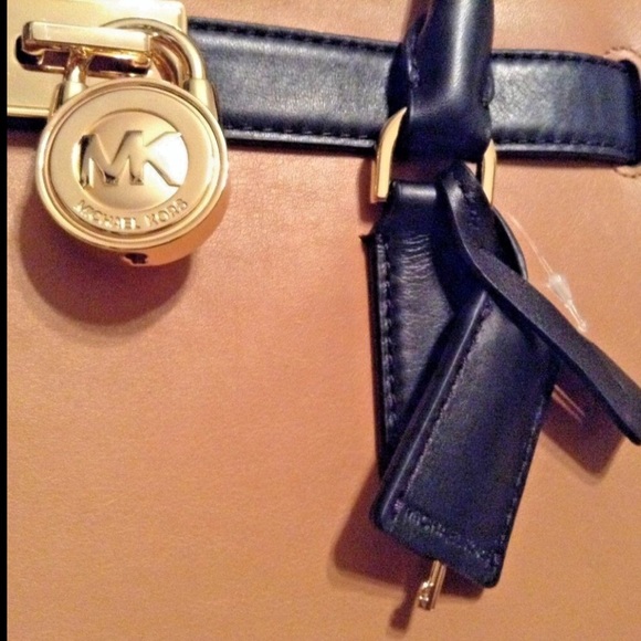 Michael Kors Hamilton Satchel Handbag Shoulder Bag Tri-Color Tan/White/Black - Picture 4 of 12